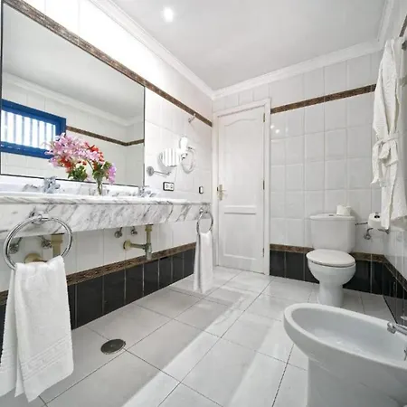 One Bedroom With A Pool, Near Playa Chica Пуерто-дель-Кармен